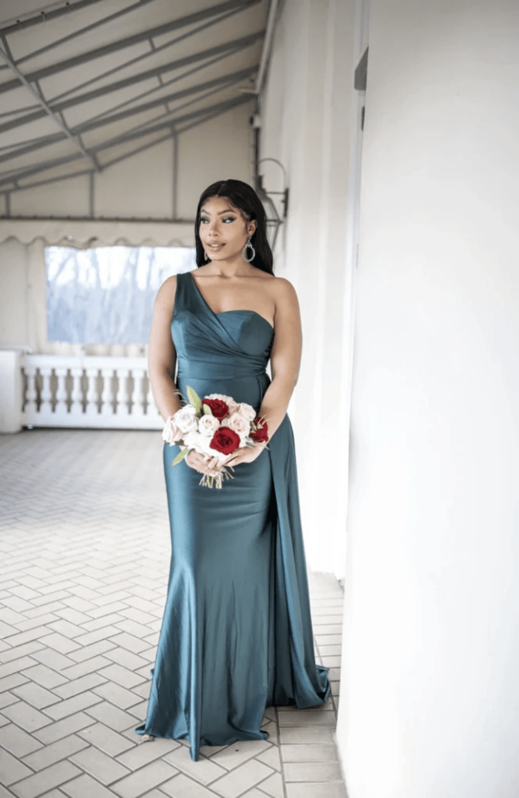 Monostrap One shoulder Evening Bridesmaid Dress with sweetheart neckline and Side train 12