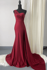 Load image into Gallery viewer, Monostrap One shoulder Evening Bridesmaid Dress with sweetheart neckline and Side train 3
